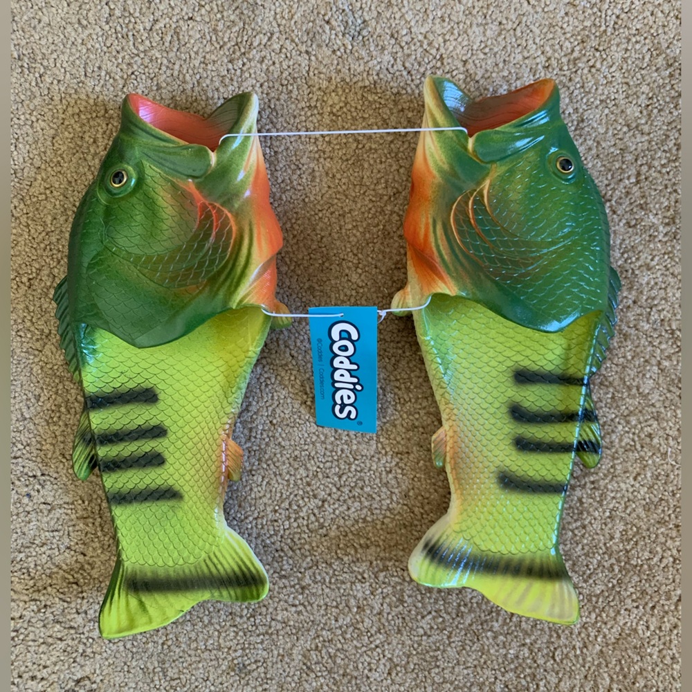 Coddies Men’s Gag Gift Slip On Fish Flops